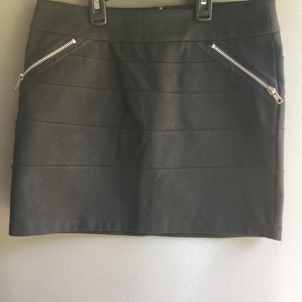 BCBGeneration Black skirt
